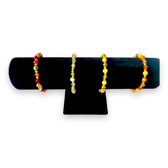 Stretch bracelet (set of Four). Lightweight. - Picture 1 of 3